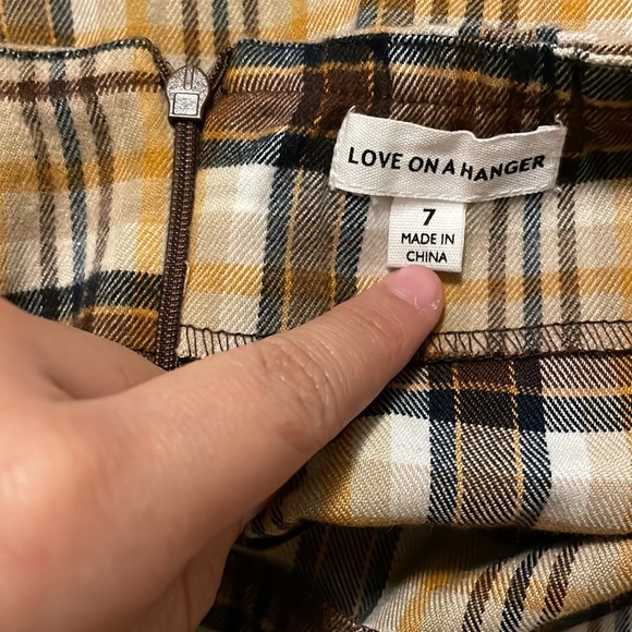 Love on a hanger, Size (7), Brown, white, black and yellow - Picture 3 of 5